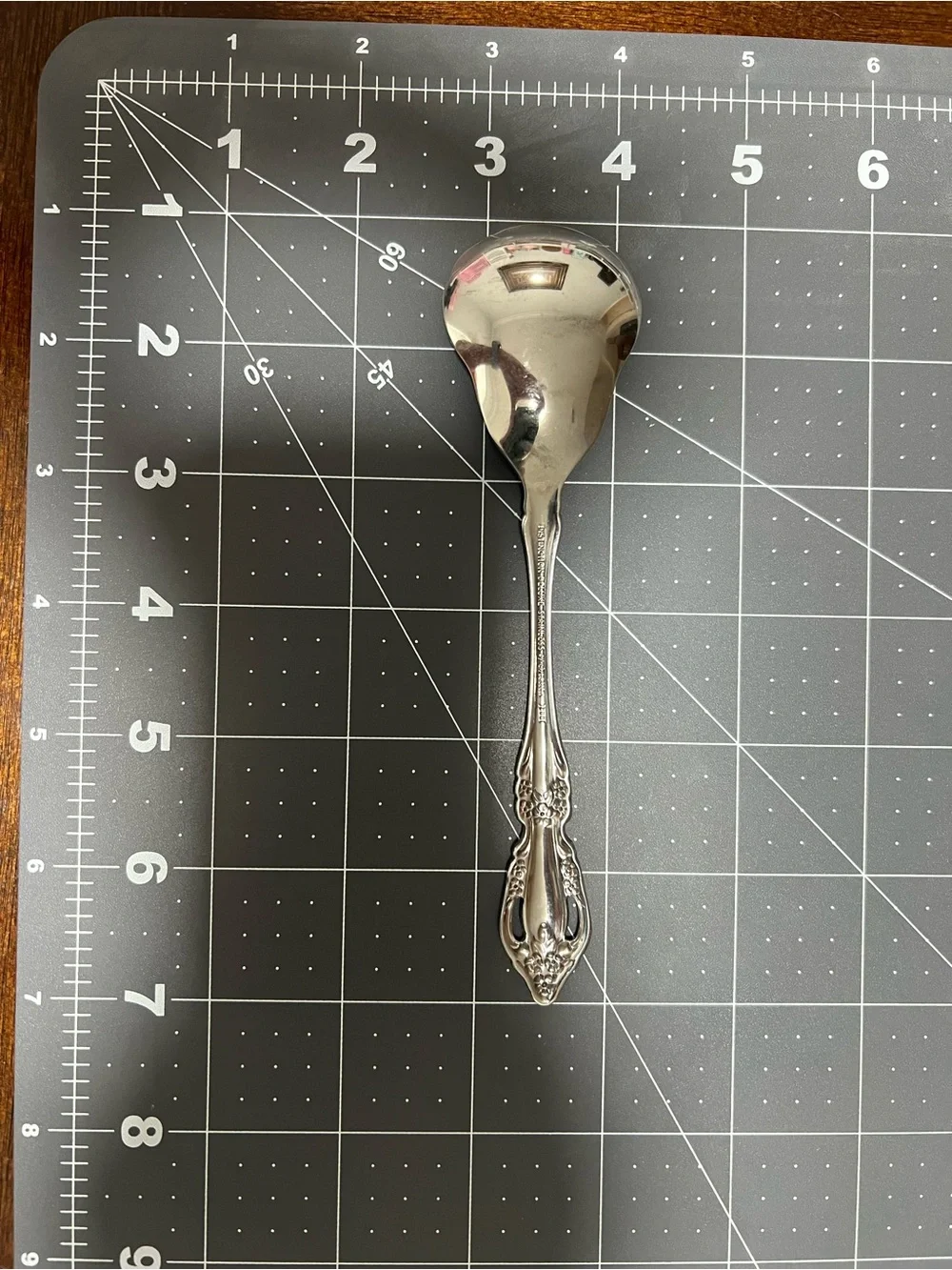 Vintage Oneida Brahms Deluxe Stainless Sugar Shell Spoon